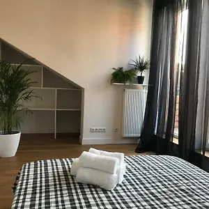 https://apartament-warszawa.warsawhotelspoland.com